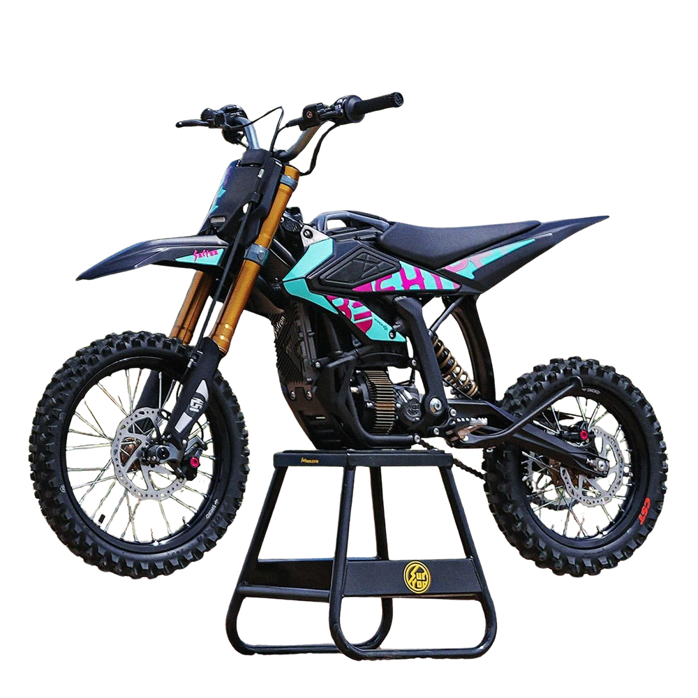 surron hyperbee pitbike auf ständer