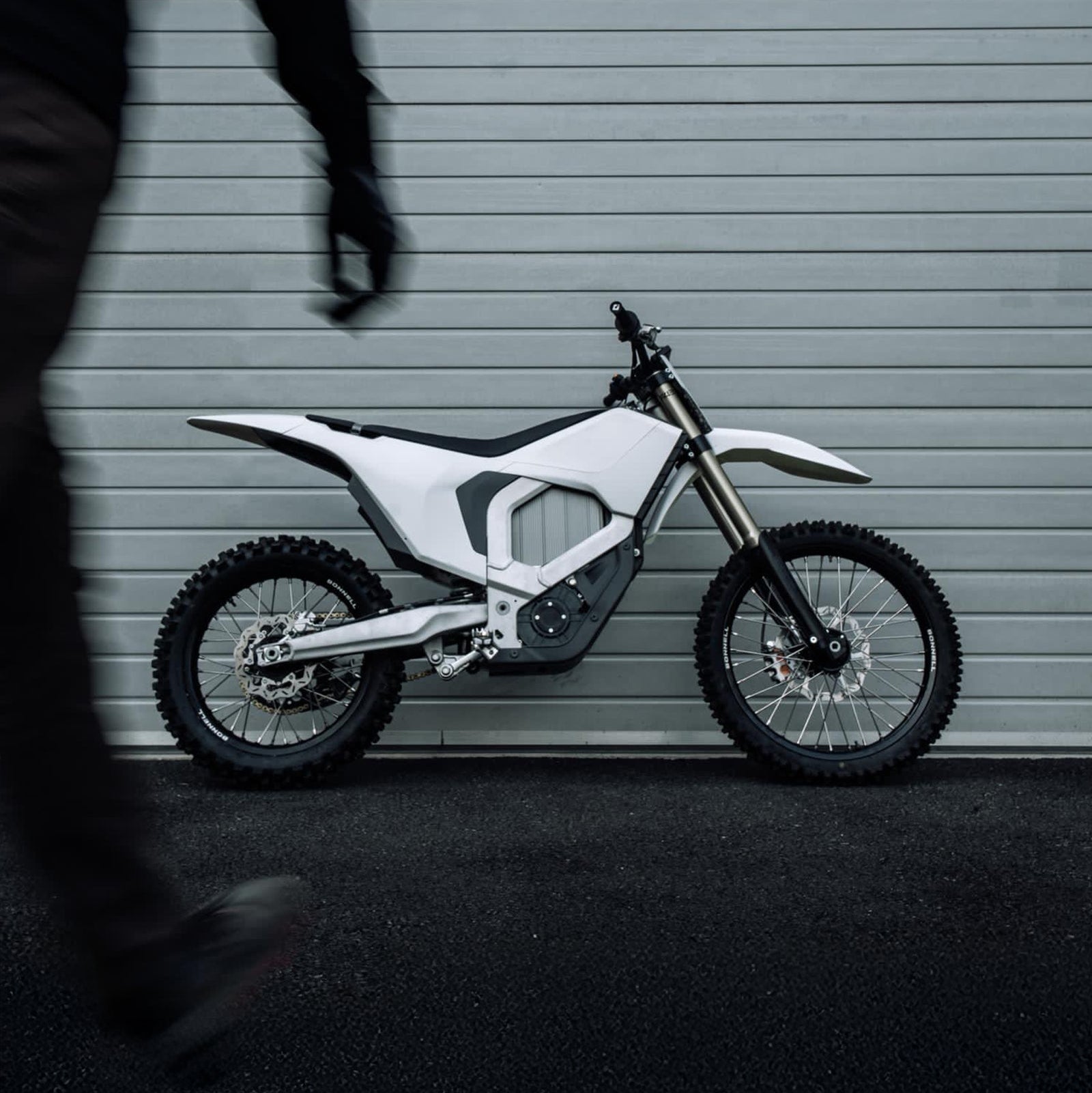 Bonnell 902 - Voltheads